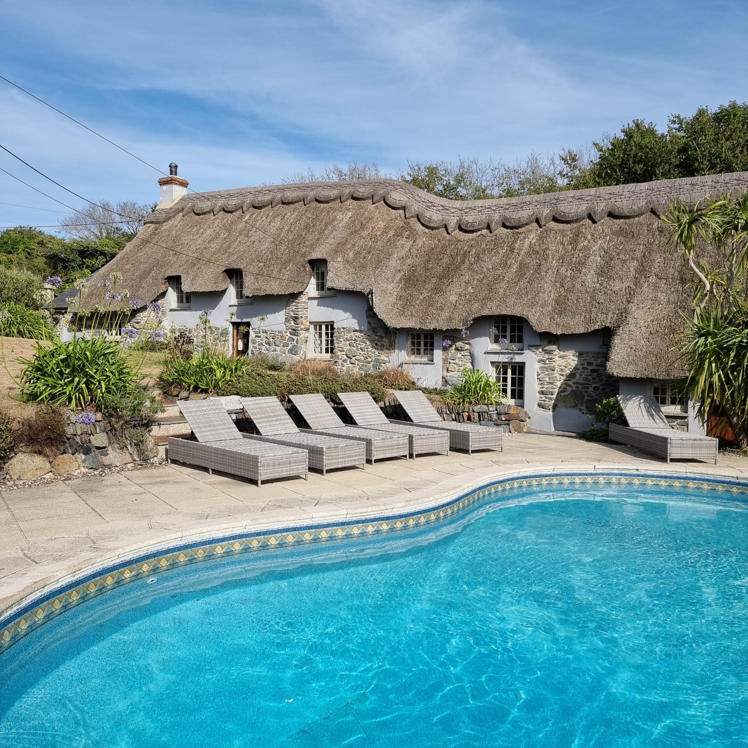 laflouder-thatch-25