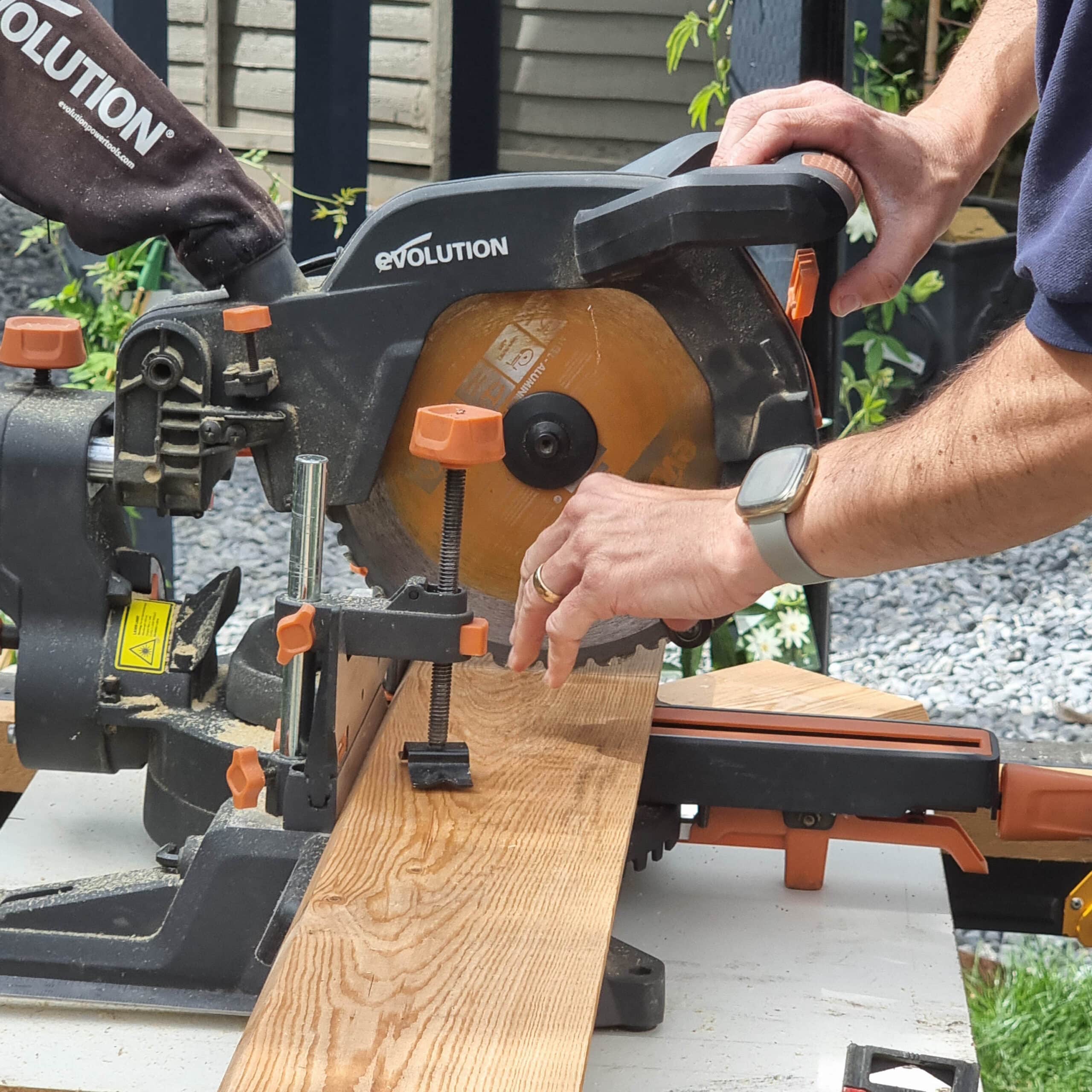 How-to-build-batten-screening-ryobi-nail-gun-review (35)